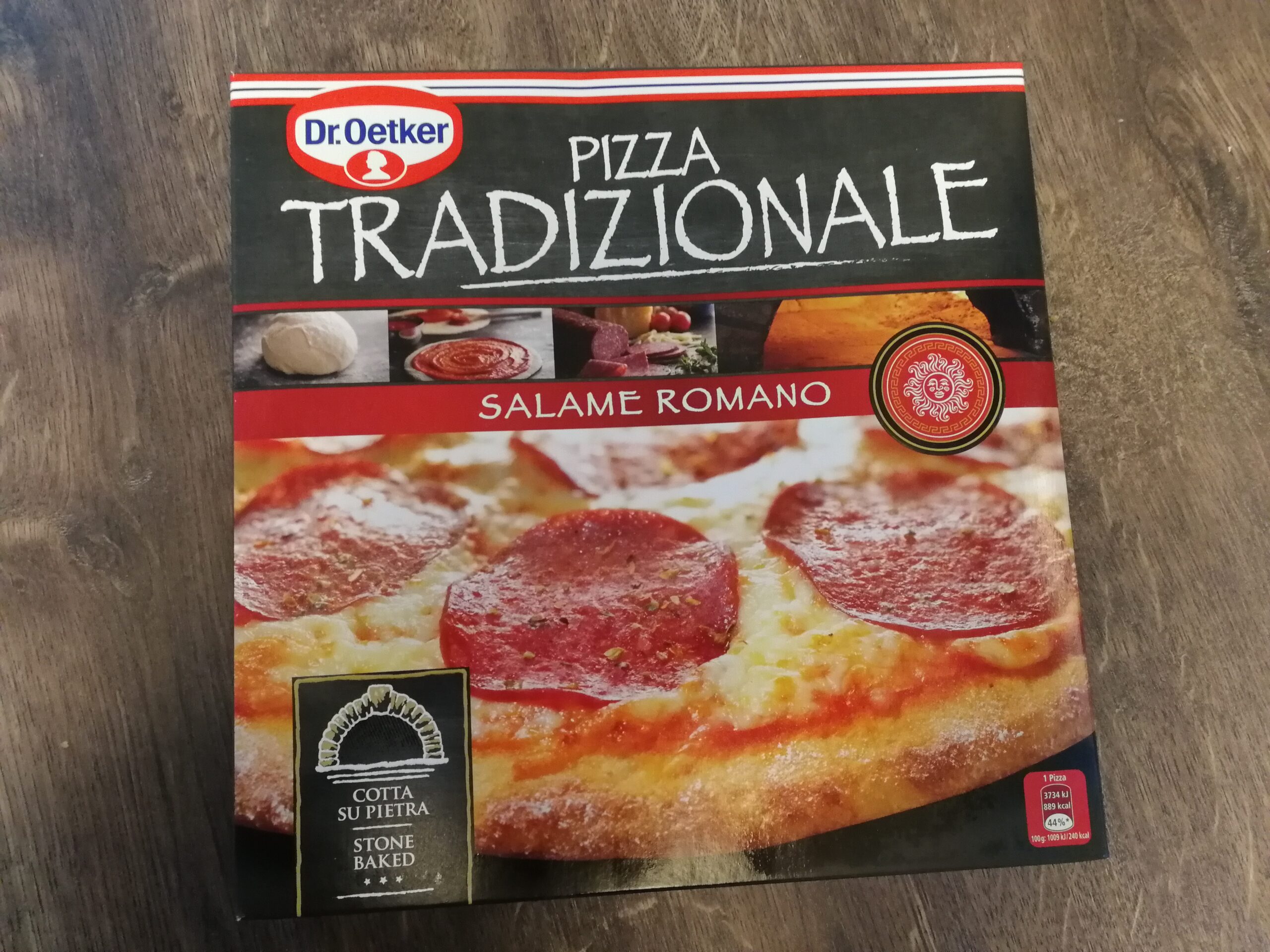 Pizza Tradizionale fra Dr. Oetker – Salame Romano